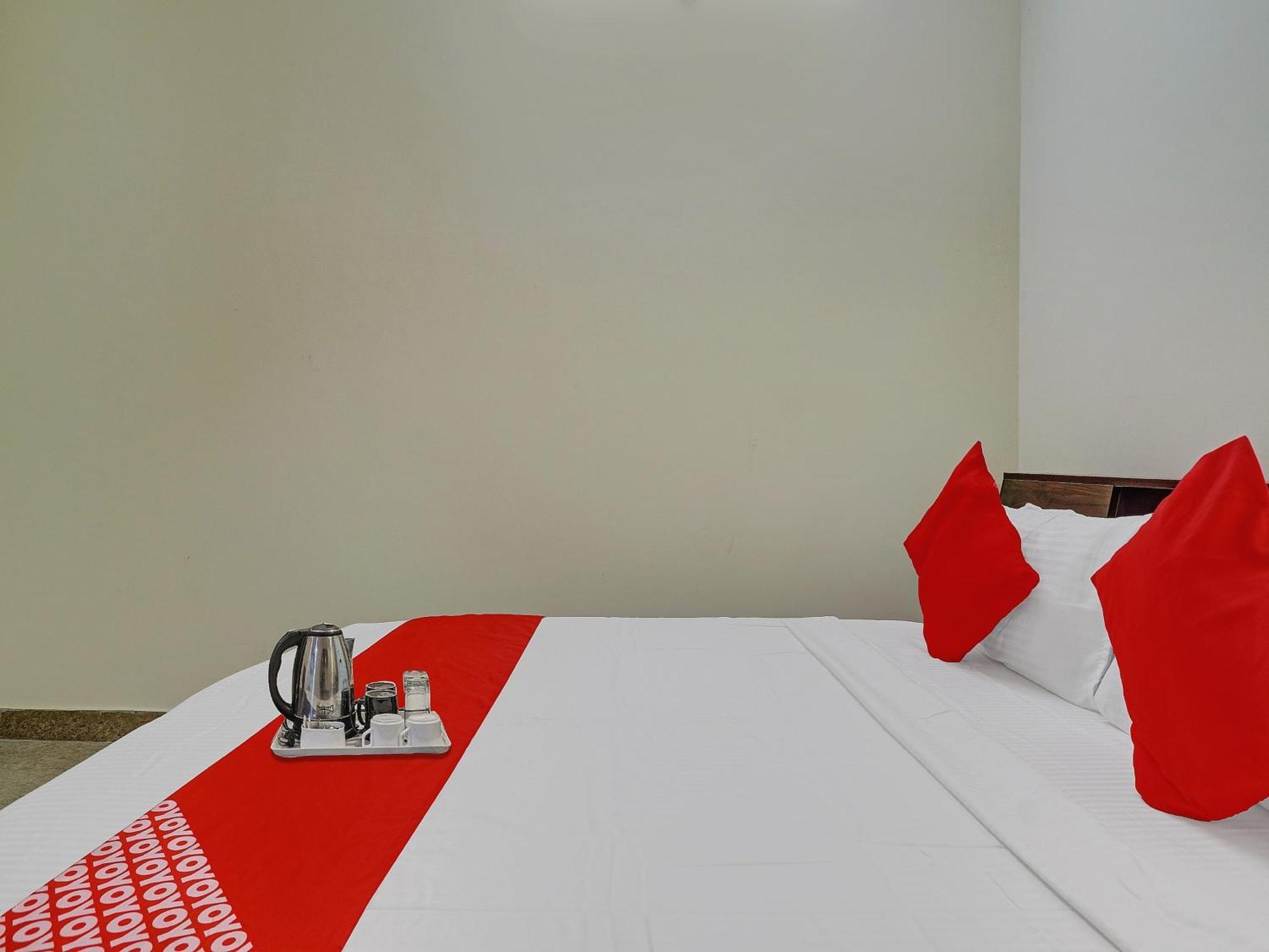 Hotel O S V Residency Kajaguda Near Gachibowli Hyderabad Eksteriør bilde